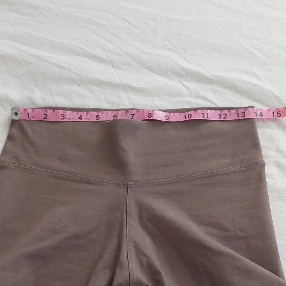 Indigo Luna Ananda Yoga Shorts Ash in Large - Picture 6 of 6